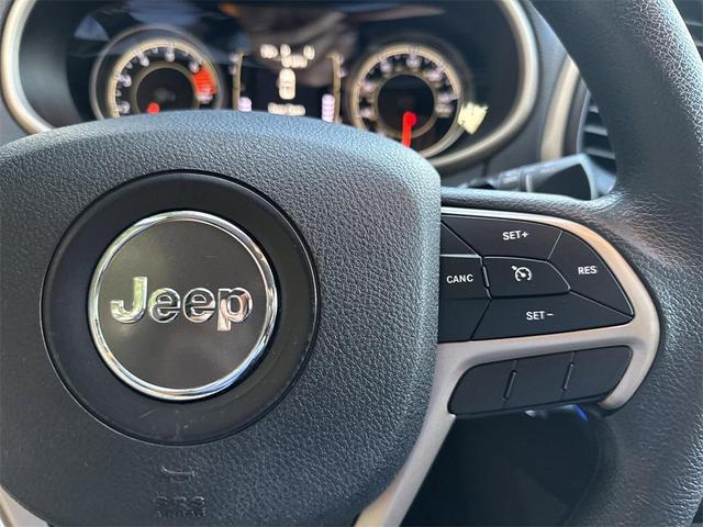 Photo of 2018 Billet Silver Metallic Clearcoat Jeep Cherokee