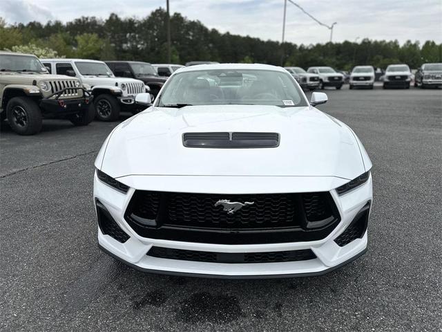Photo of 2025 Oxford White Ford Mustang