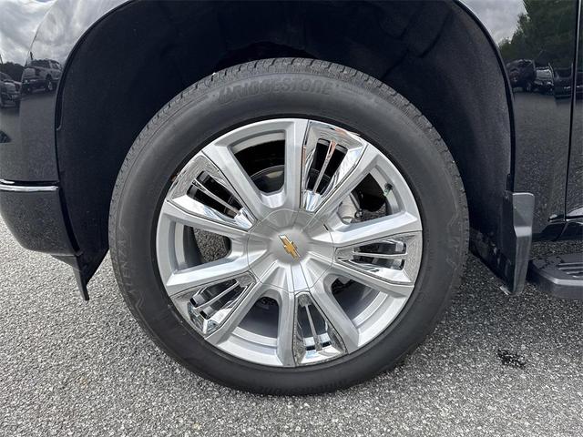 Photo of 2022 Black Chevrolet Silverado 1500