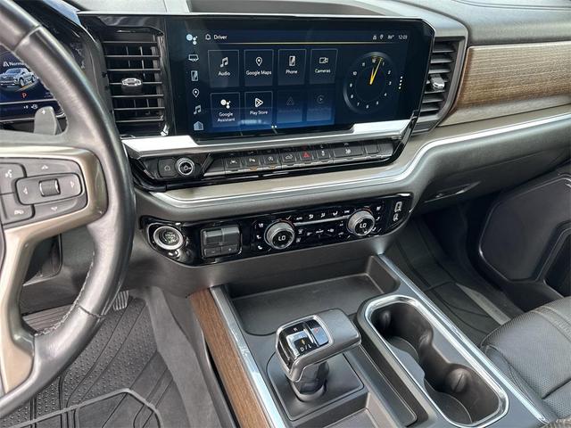 Photo of 2022 Black Chevrolet Silverado 1500