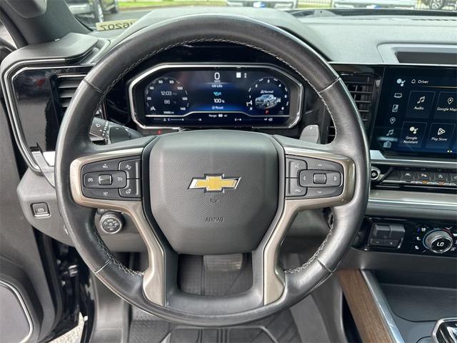 Photo of 2022 Black Chevrolet Silverado 1500