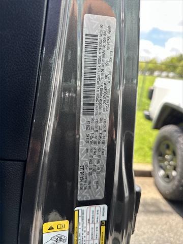 Photo of 2019 Granite Crystal Metallic Clearcoat Jeep Wrangler Unlimited