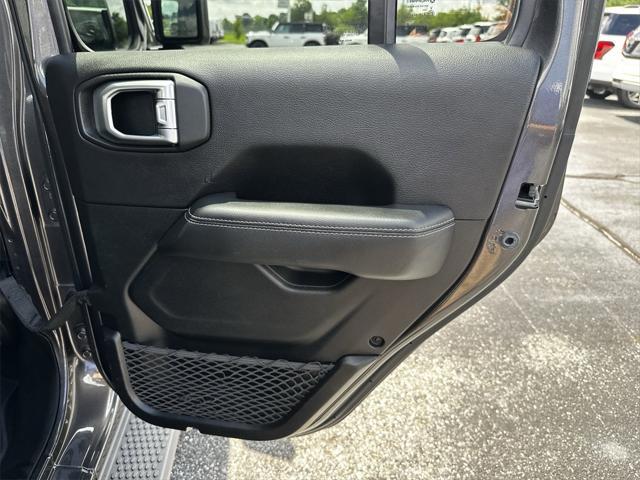 Photo of 2019 Granite Crystal Metallic Clearcoat Jeep Wrangler Unlimited