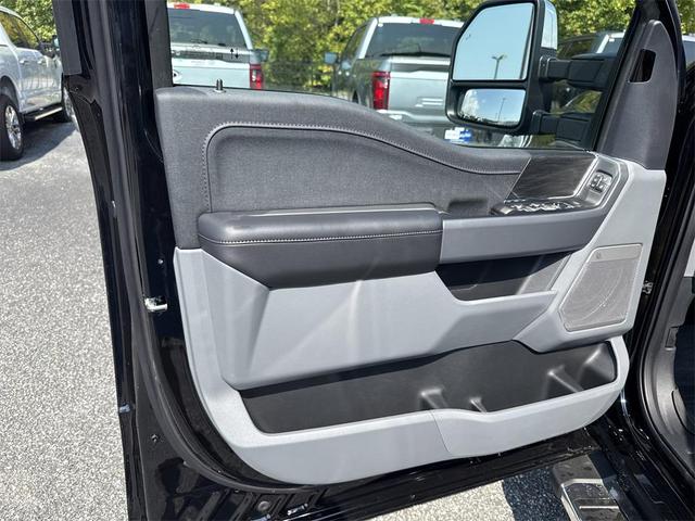 Photo of 2025 Agate Black Metallic Ford F-150