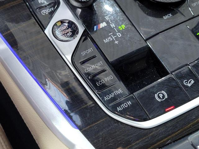 Photo of 2021 Black BMW X7