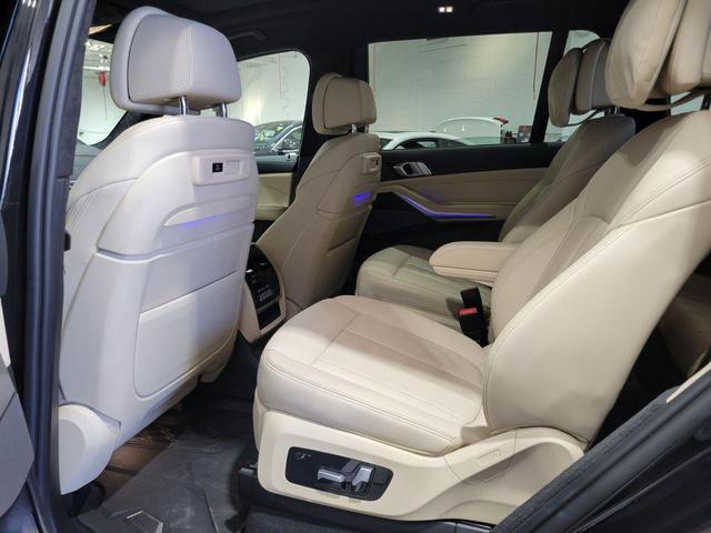 Photo of 2021 Black BMW X7