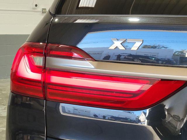 Photo of 2021 Black BMW X7