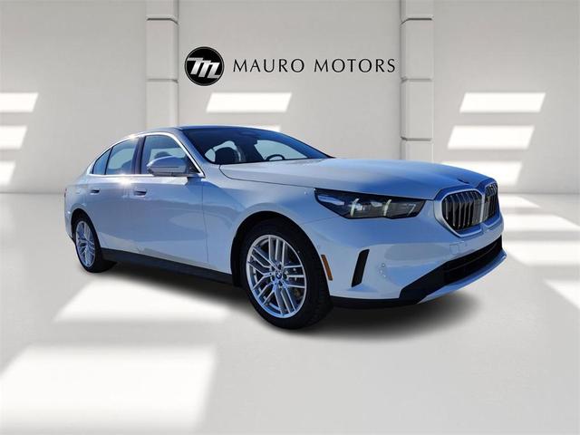 2024 BMW 530