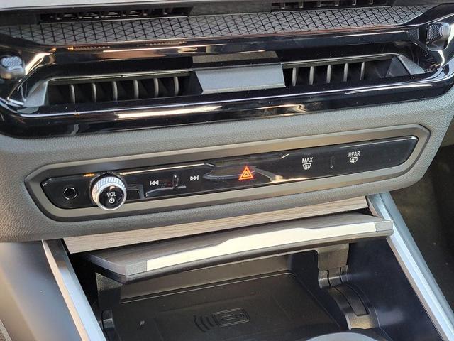 Photo of 2025 White BMW 330