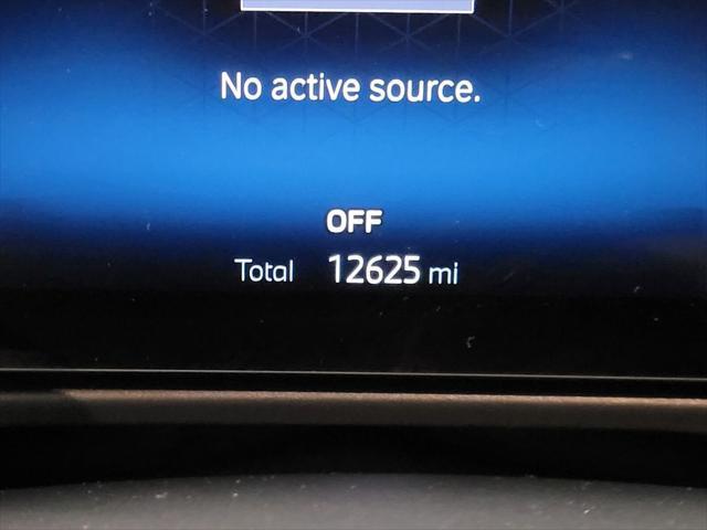 Photo of 2024 Gray BMW 330