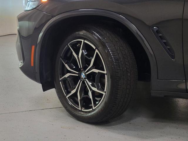 Photo of 2022 Gray BMW X3