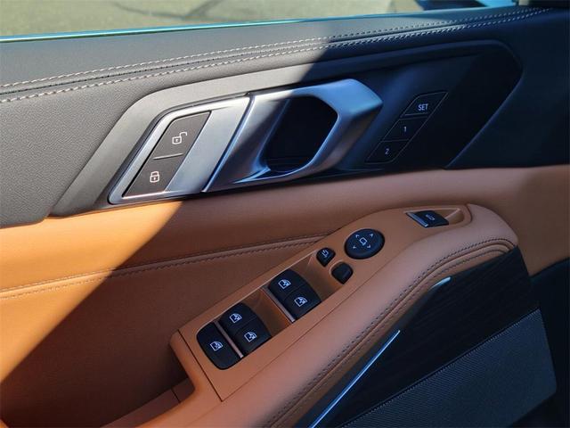 Photo of 2025 Black Sapphire Metallic BMW X5 PHEV