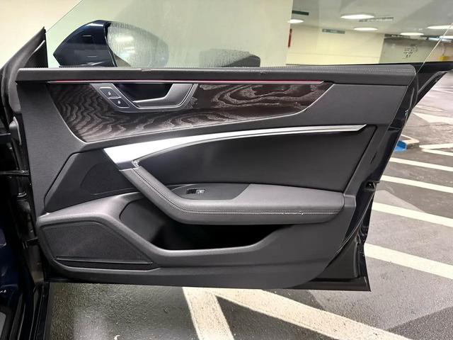 Photo of 2021 Firmament Blue Metallic Audi A7