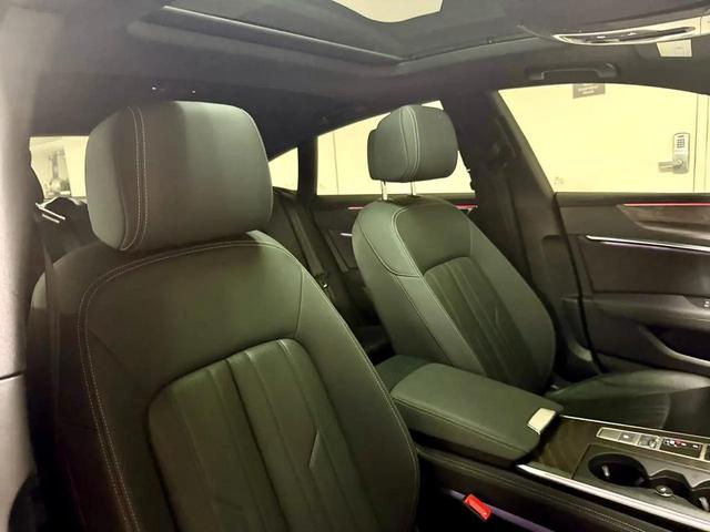Photo of 2021 Firmament Blue Metallic Audi A7