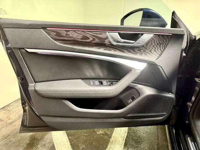 Photo of 2021 Firmament Blue Metallic Audi A7