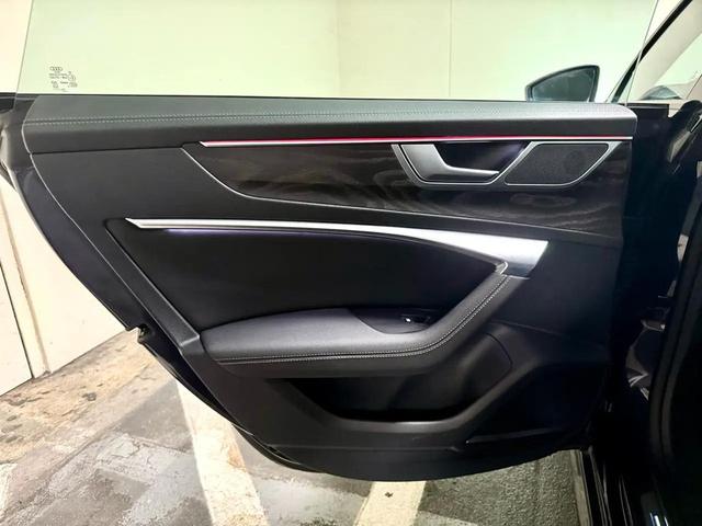 Photo of 2021 Firmament Blue Metallic Audi A7