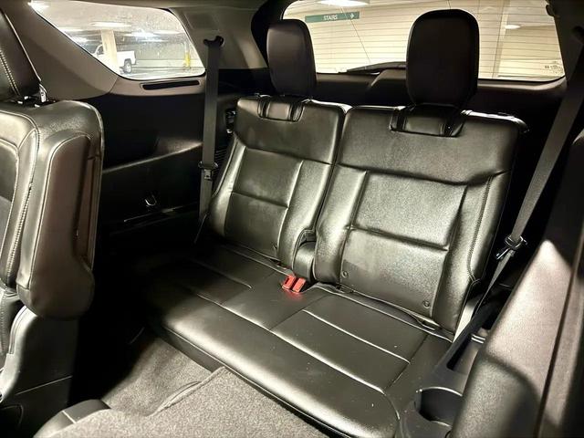 Photo of 2022 White Ford Explorer