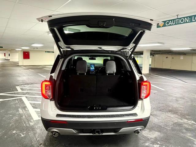 Photo of 2022 White Ford Explorer