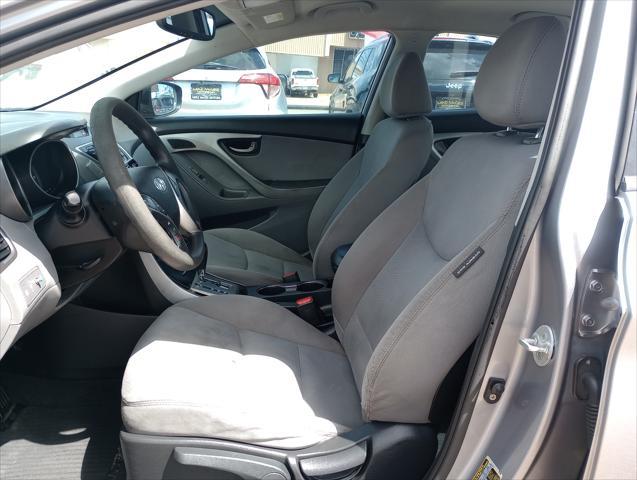 Photo of 2013 Titanium Gray Metallic Hyundai ELANTRA