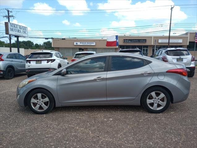 Photo of 2013 Titanium Gray Metallic Hyundai ELANTRA
