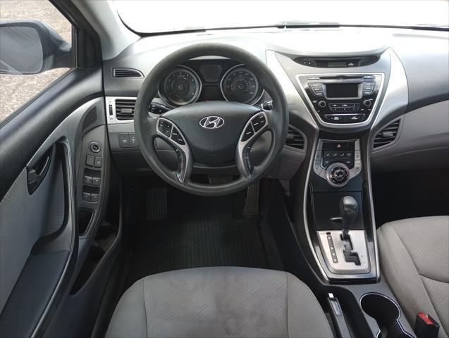 Photo of 2013 Titanium Gray Metallic Hyundai ELANTRA
