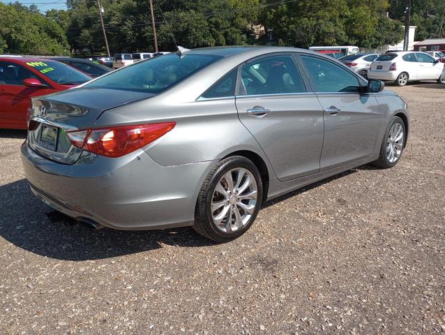 Photo of 2013 Harbor Gray Metallic Hyundai SONATA