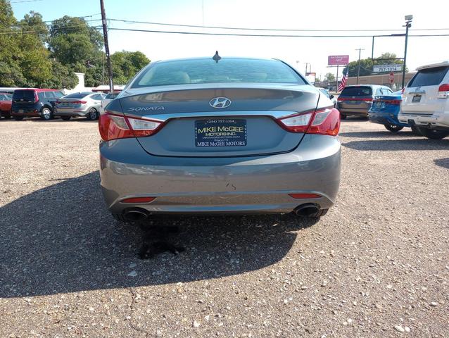 Photo of 2013 Harbor Gray Metallic Hyundai SONATA