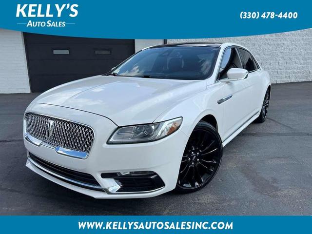 Photo of 2017 White Platinum Tri-Coat Lincoln Continental