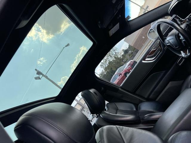 Photo of 2017 White Platinum Tri-Coat Lincoln Continental