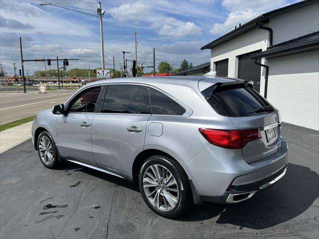Photo of 2017 Lunar Silver Metallic Acura MDX