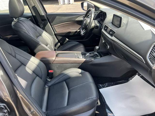Photo of 2017 Titanium Flash Mica Mazda Mazda3
