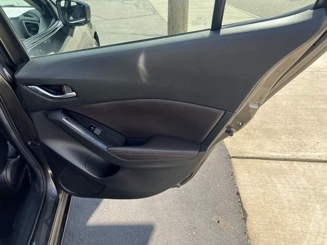 Photo of 2017 Titanium Flash Mica Mazda Mazda3