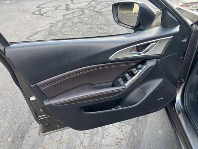 Photo of 2017 Titanium Flash Mica Mazda Mazda3