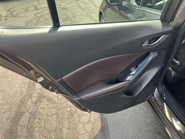 Photo of 2017 Titanium Flash Mica Mazda Mazda3