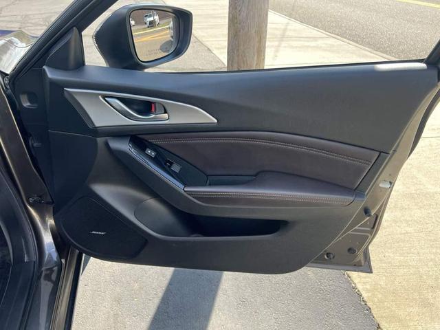 Photo of 2017 Titanium Flash Mica Mazda Mazda3