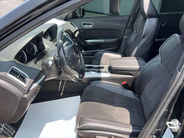 Photo of 2019 Crystal Black Pearl Acura TLX