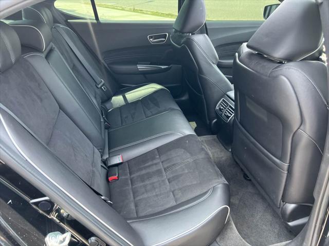 Photo of 2019 Crystal Black Pearl Acura TLX