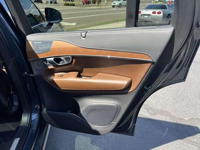 Photo of 2020 Denim Blue Metallic Volvo XC90