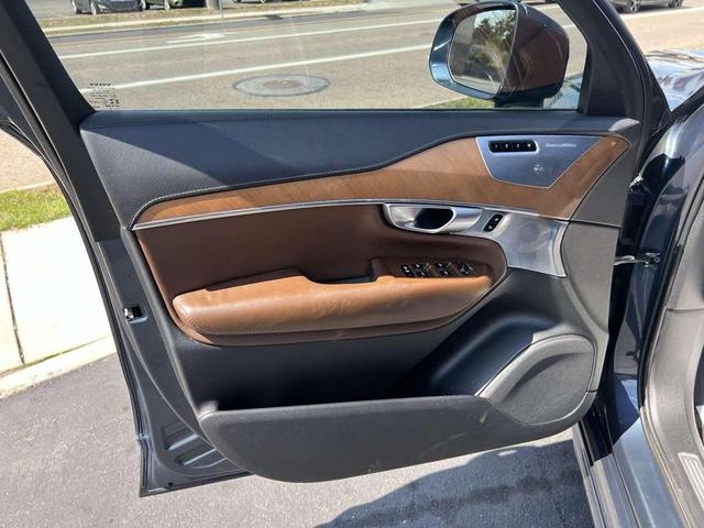 Photo of 2020 Denim Blue Metallic Volvo XC90