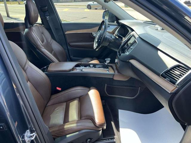 Photo of 2020 Denim Blue Metallic Volvo XC90