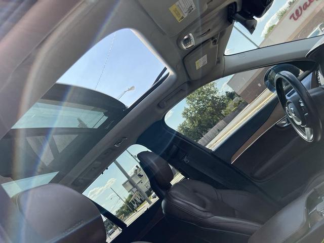 Photo of 2020 Denim Blue Metallic Volvo XC90