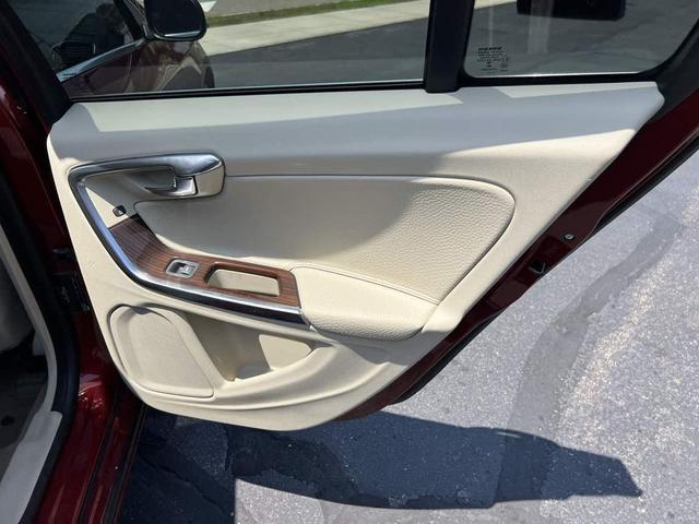 Photo of 2014 Flamenco Red Metallic Volvo S60