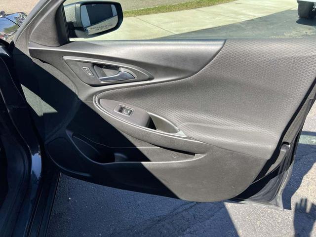 Photo of 2018 Nightfall Gray Metallic Chevrolet Malibu