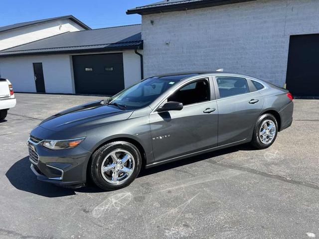 Photo of 2018 Nightfall Gray Metallic Chevrolet Malibu