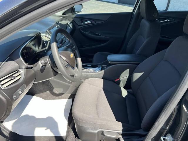 Photo of 2018 Nightfall Gray Metallic Chevrolet Malibu