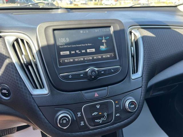 Photo of 2018 Nightfall Gray Metallic Chevrolet Malibu