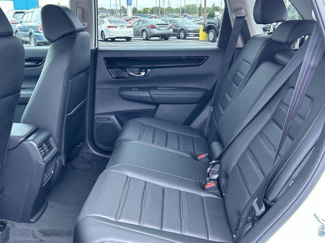 Photo of 2026 Platinum White Pearl Honda CR-V