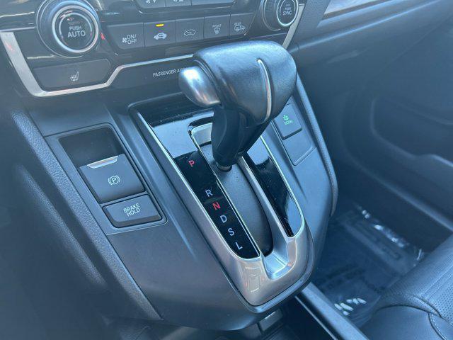 Photo of 2017 White Diamond Pearl Honda CR-V