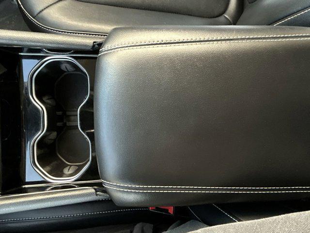 Photo of 2021 Bright White Clearcoat Jeep Grand Cherokee L