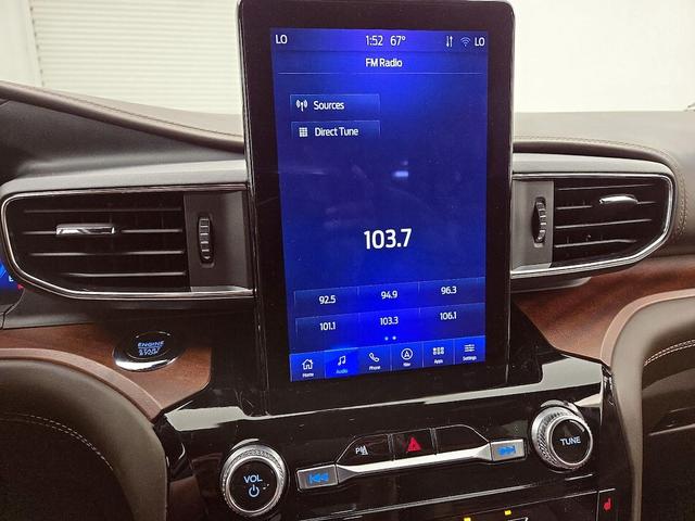 Photo of 2023 White Ford Explorer